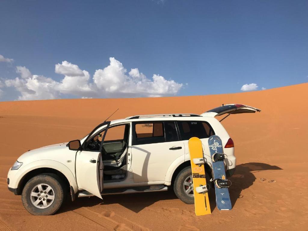 ホテル Ahlam Luxury Camp メルズーガ エクステリア 写真