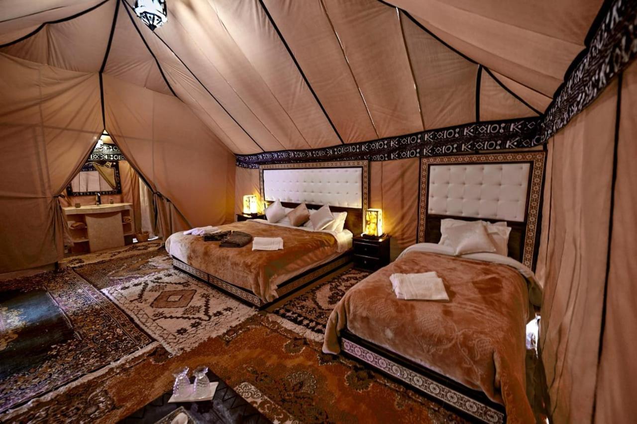 ホテル Ahlam Luxury Camp メルズーガ エクステリア 写真
